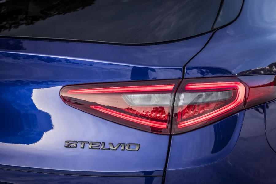 Детали экстерьера Alfa Romeo Stelvio Sprint (949) 2019 года  (фото 28 из 45)